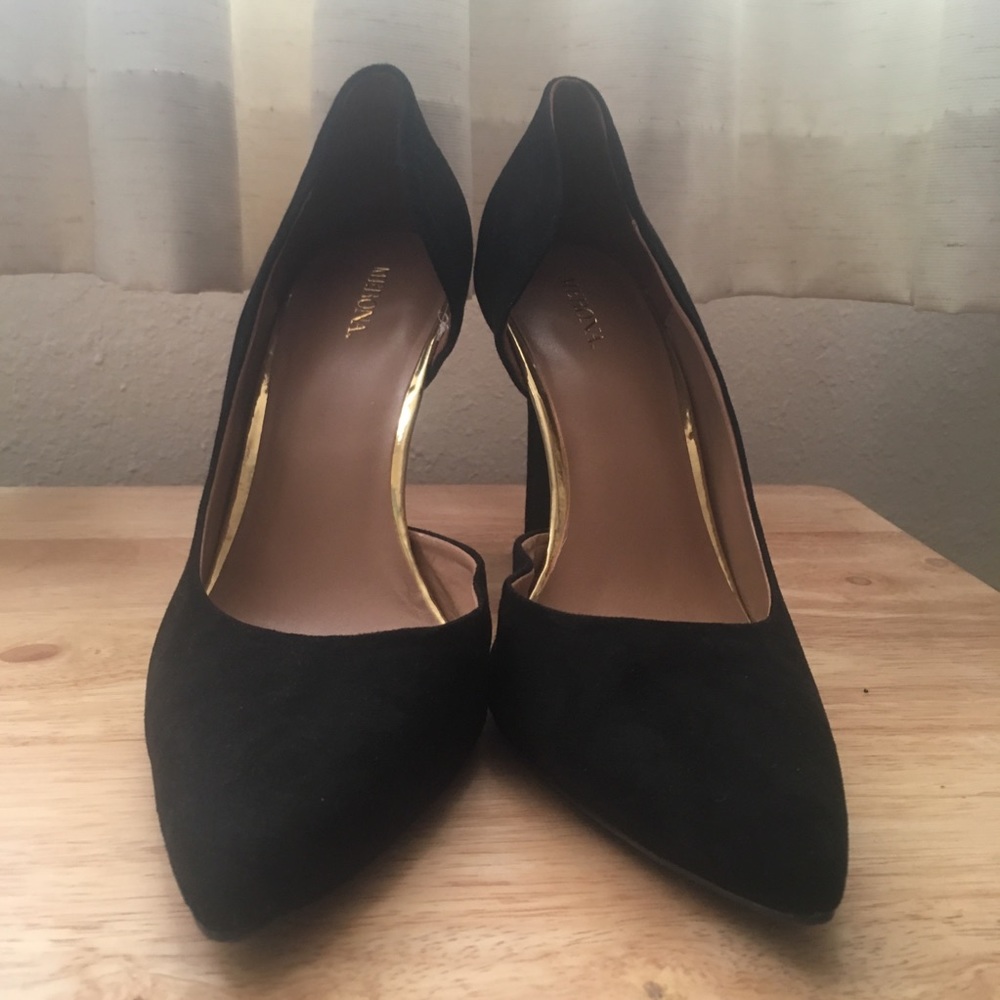 Brand New Black Suede Pumps